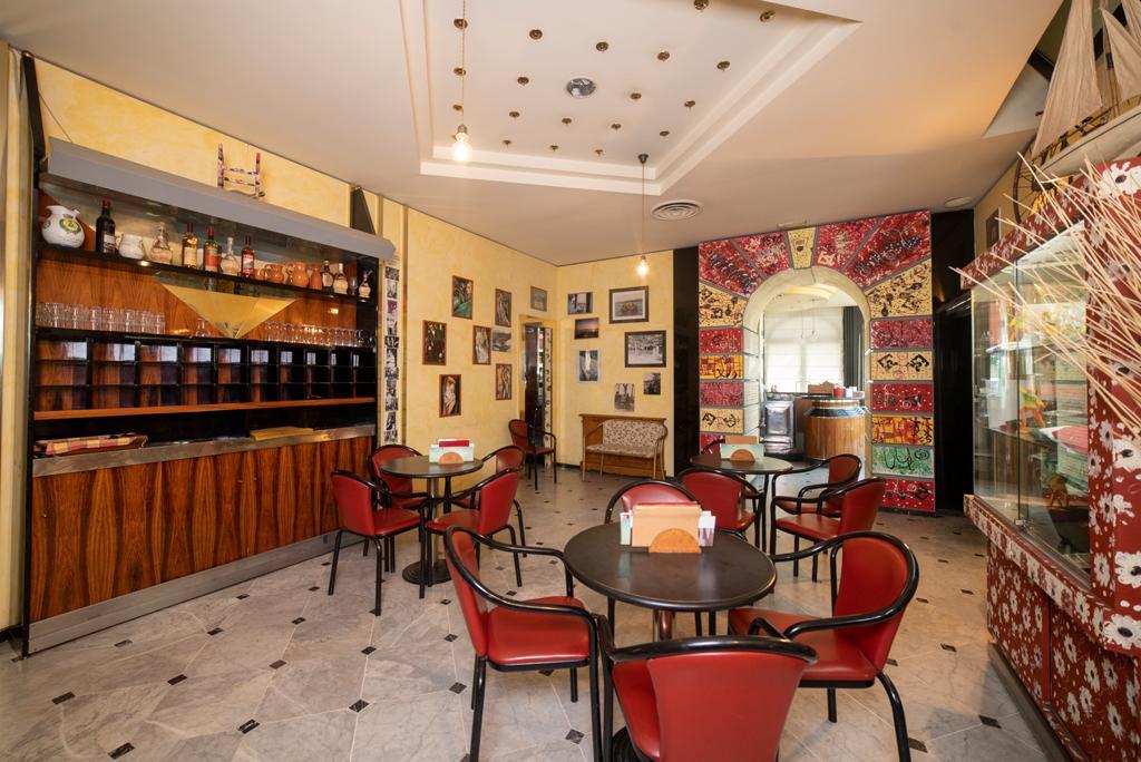מונטפיאסקונה Hotel Italia & Lombardi מראה חיצוני תמונה